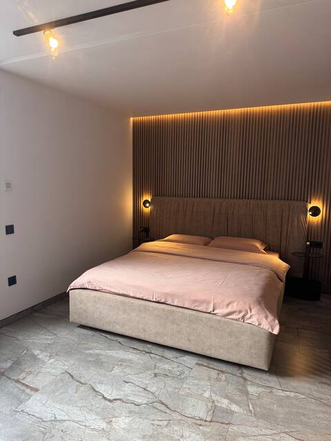 Studio apartment, 
Shevchenko Park