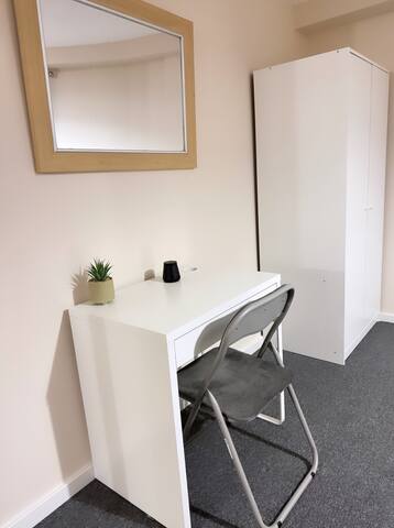 2 bed Apartment in Manchester City Center gallery image 5