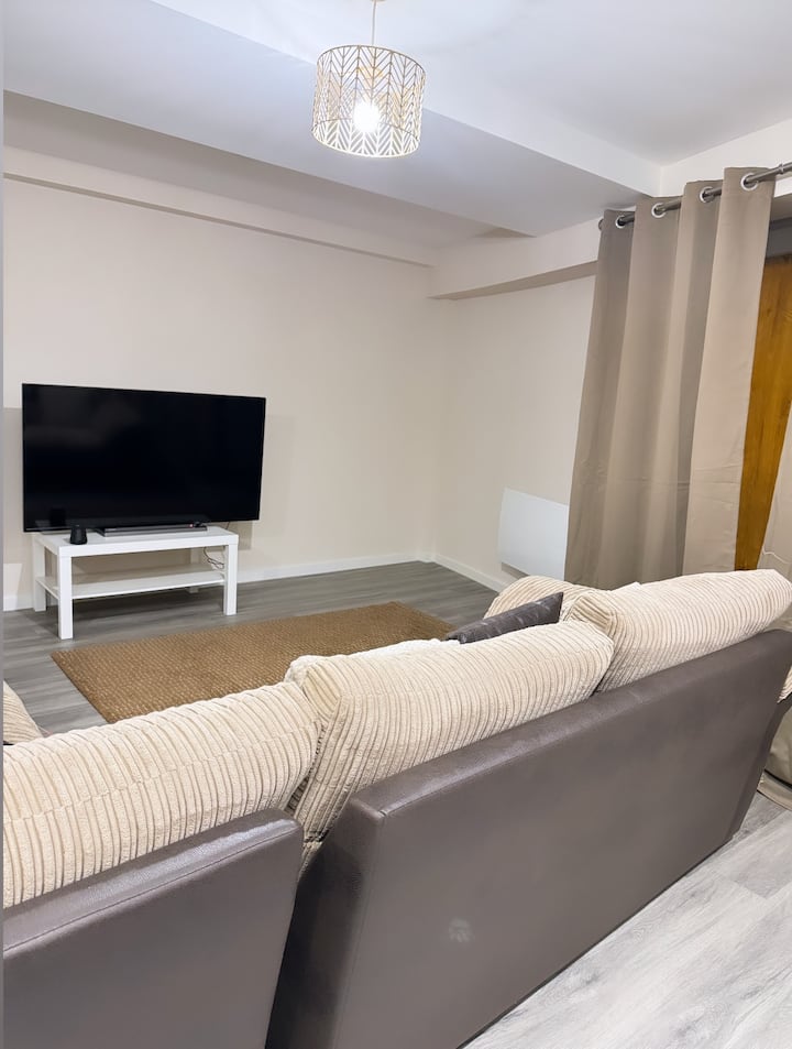 2 Bed Apartment In Manchester City Center - Manchester
