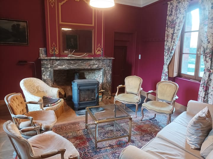 Château D'hugémont - Aulnoye-Aymeries