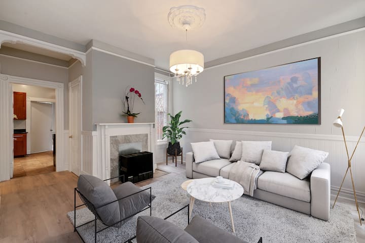 NOPA Home with beautiful view gallery image 2