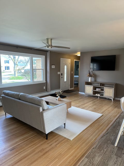Cozy Home between Niagara Falls and Buffalo!