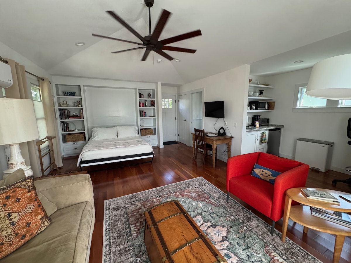 *Zilker Casita* Bright Private Guest House*