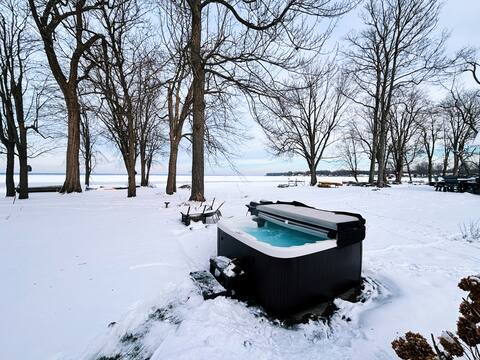 Spacious Lakefront Retreat with Year-Round Hot Tub