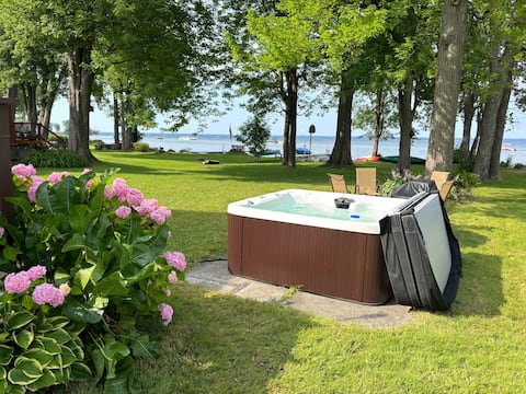 Lakefront Retreat w/ Year Round Hot TUB