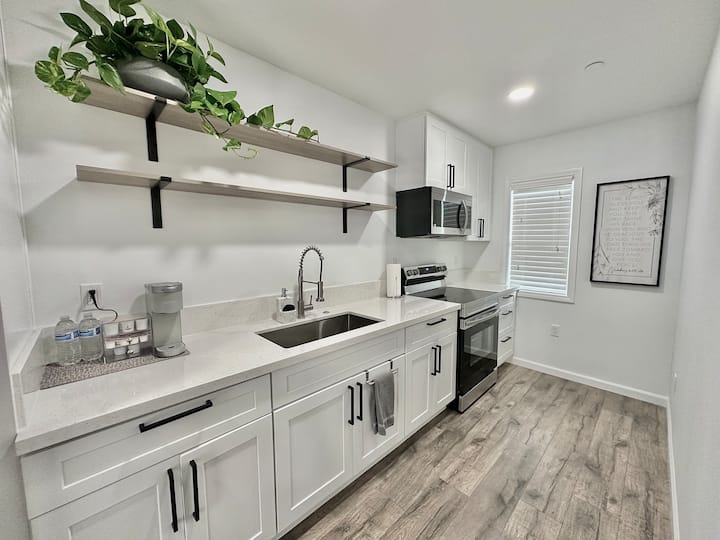 Ever City Homes - Guest Suite Downey - Downey, CA