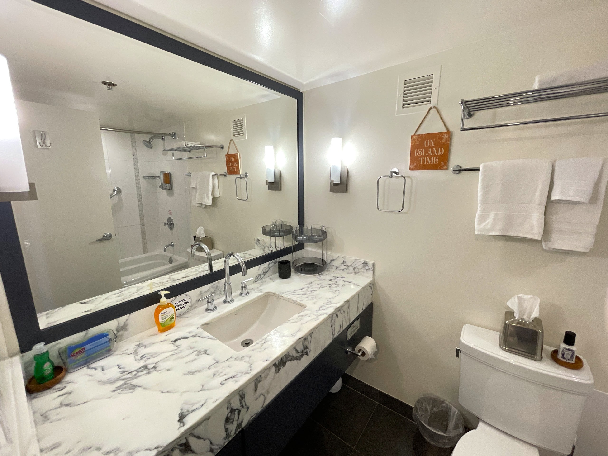 Hotel in Honolulu · ★4.7 · 1 bedroom · 2 beds · 1 private bath - Image 13