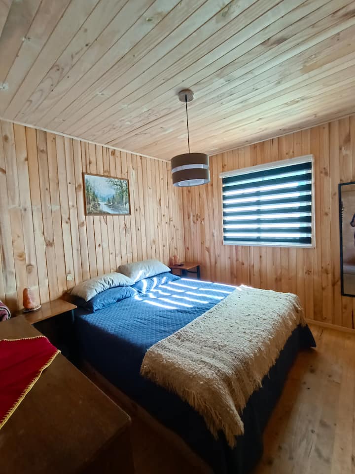 Schlafzimmer 1