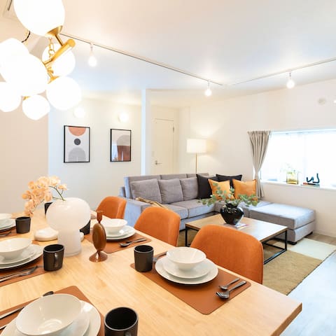 スカイツリー、渋谷、新宿へ直通 / 90m2のおしゃれな一軒家 gallery image 2