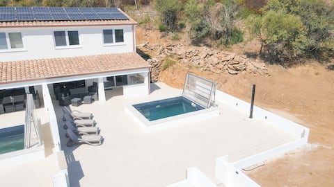 House sea view, underfloor heating, heated pool