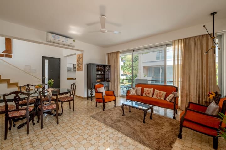 Living room image 9