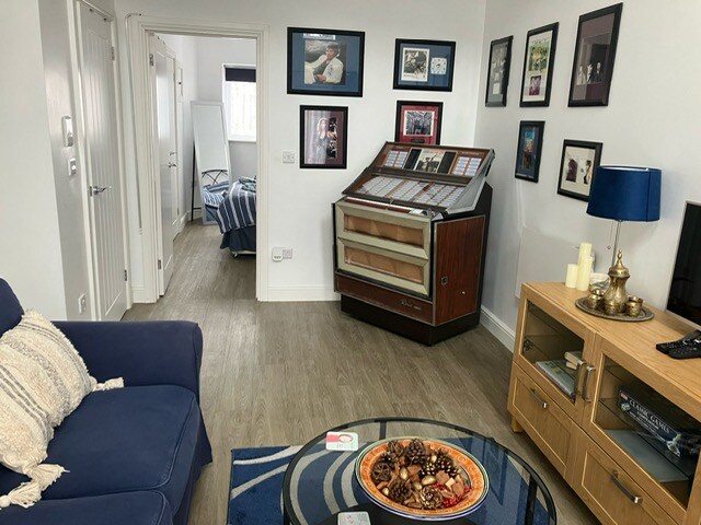 Top performing Airbnb: Pet friendly boutique beach retreat in North Somerset