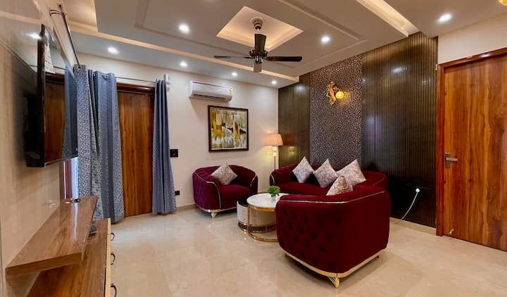 Sunkissed Abode | New 2bhk Lux Home | Doon Valley - Dehradun