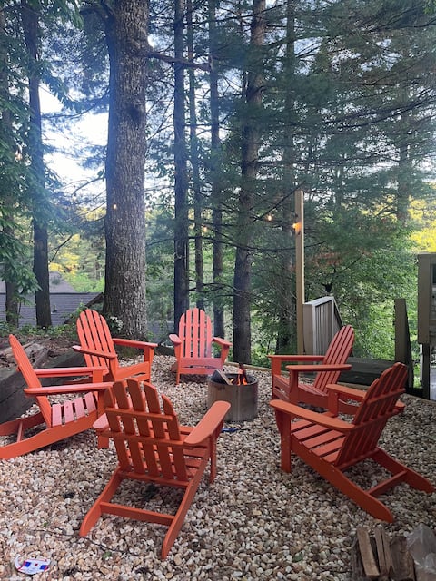 Cozy Bungalow - Big Views, Pool & 4 Master Suites