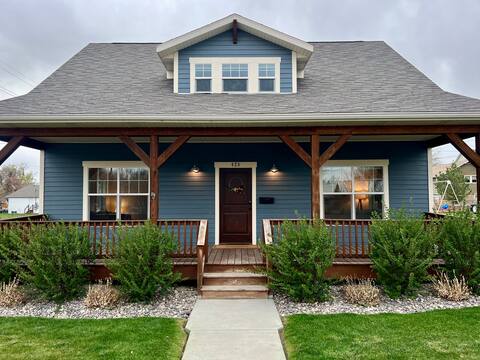 The Downtown Billings Retreat XL