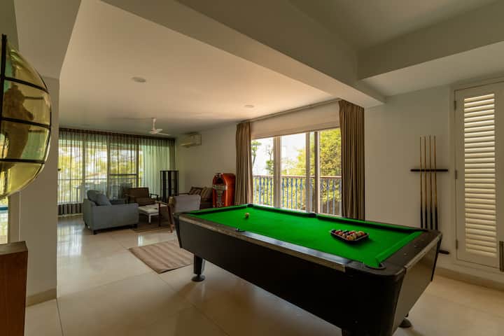 Living room image 1