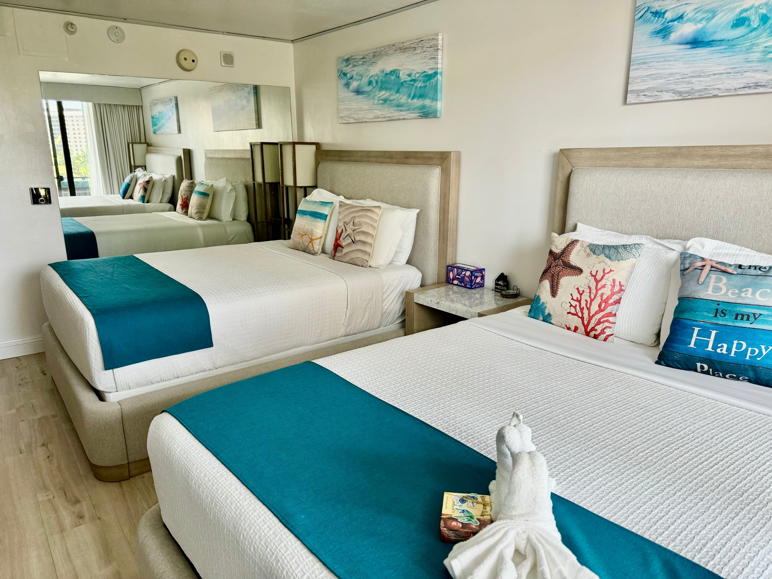 Hotel in Honolulu · ★4.9 · Studio · 2 beds · 1 private bath - Image 1