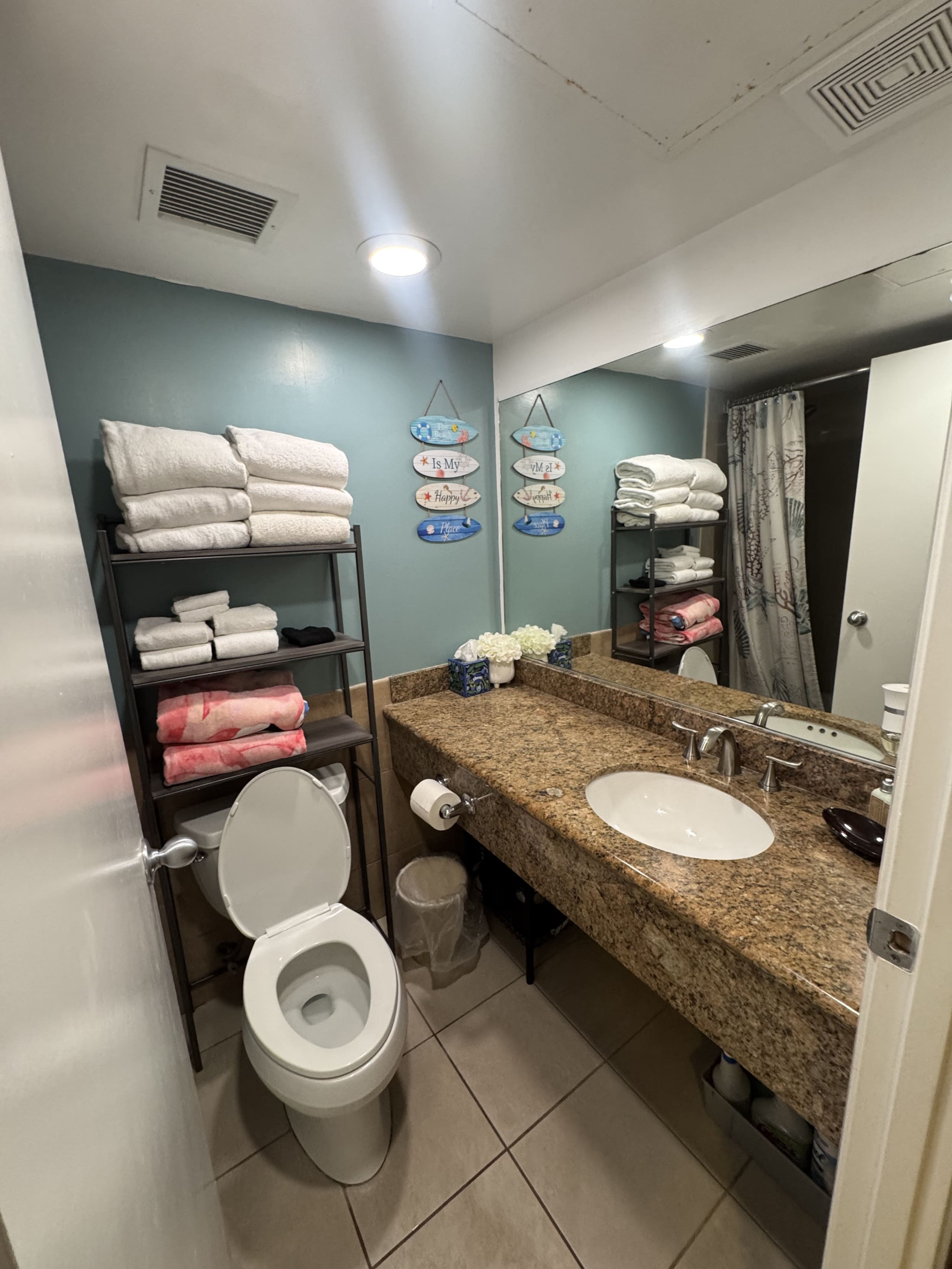 Hotel in Honolulu · ★4.9 · Studio · 2 beds · 1 private bath - Image 72