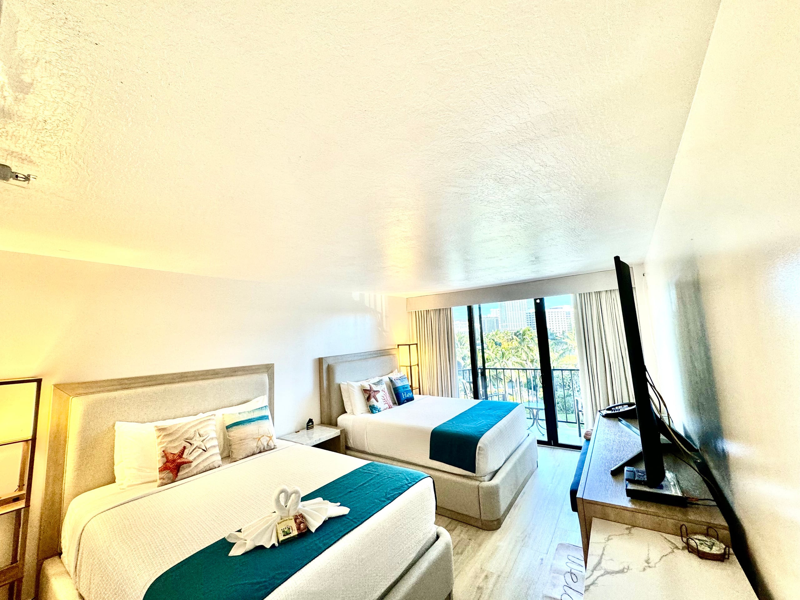 Hotel in Honolulu · ★4.9 · Studio · 2 beds · 1 private bath - Image 47