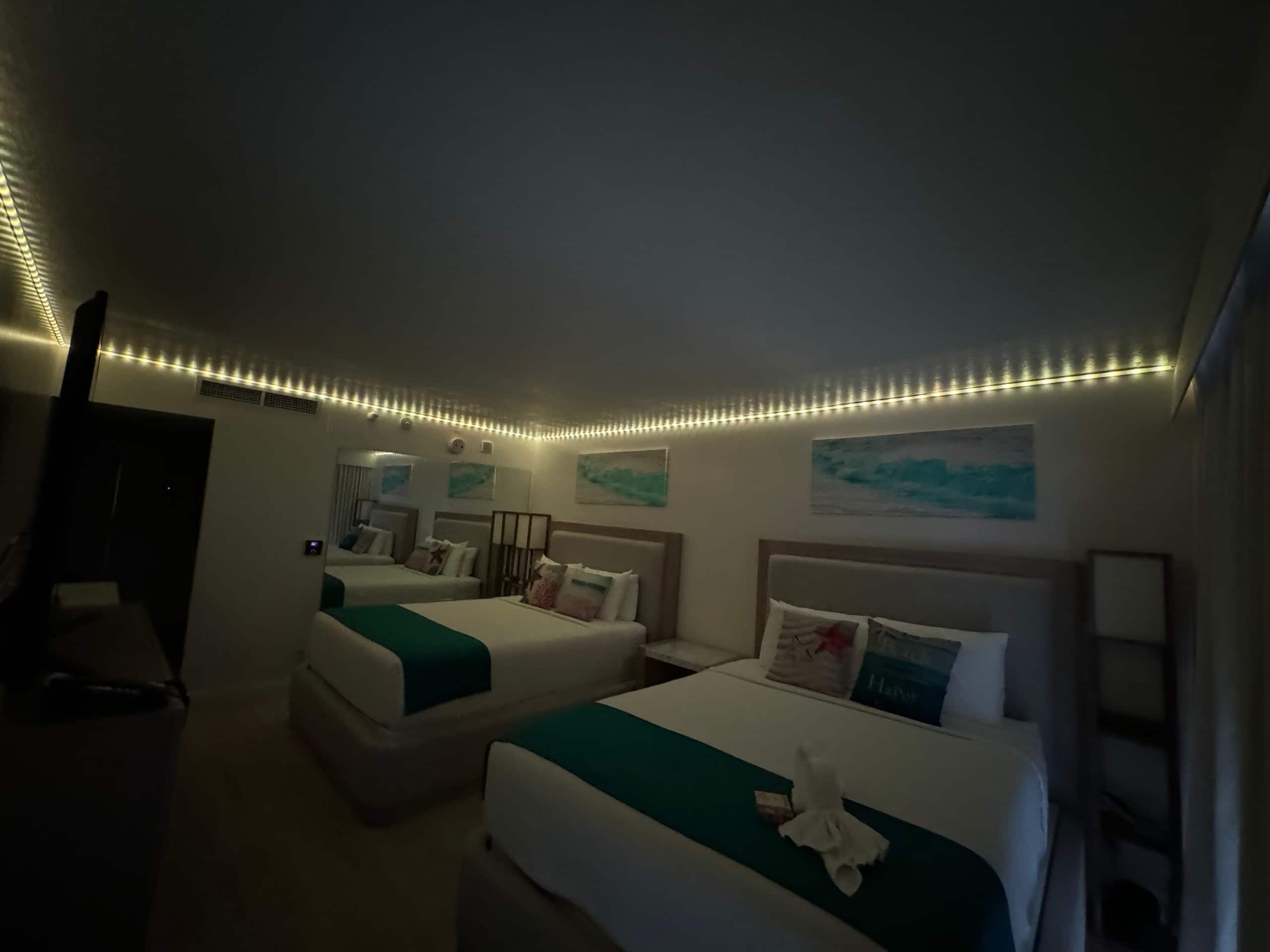 Hotel in Honolulu · ★4.9 · Studio · 2 beds · 1 private bath - Image 57