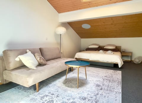 Cozy Alpine Apartment Near Interlaken & Lake Thun