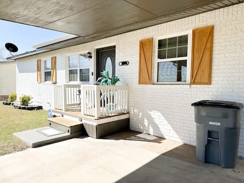 Clean & Comfy Home in Lawton