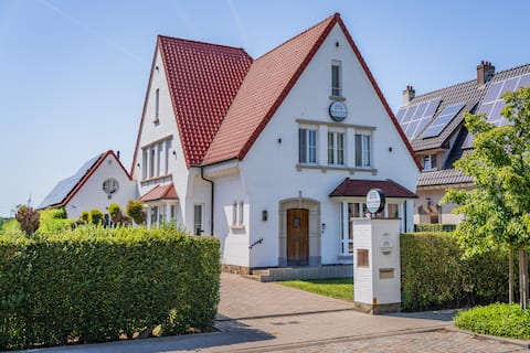 Bed & Port luxury villa