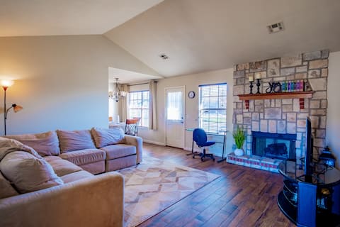 Cozy Muskogee Nook with Bunkbeds