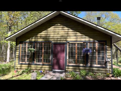 Siren’s Landing - Funky Island Cabin in the Woods