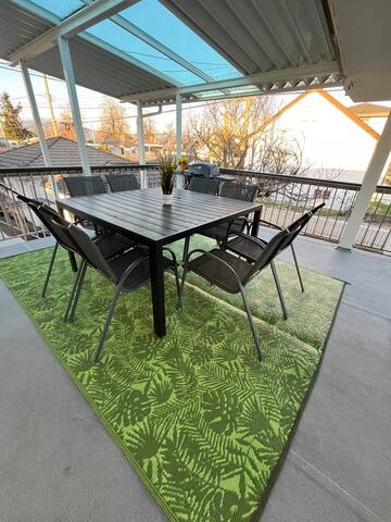 Beautiful Vancouver Special Home gallery image 5