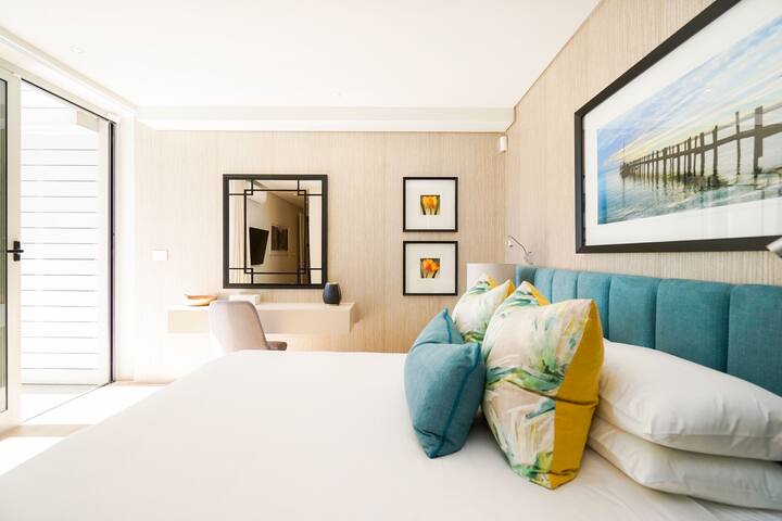 Boulders Beach on Victoria Road gallery image 4