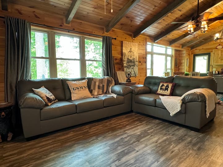 Holly's Hideaway Hot Tub 2 King Beds Mountain View - Bryson City, NC
