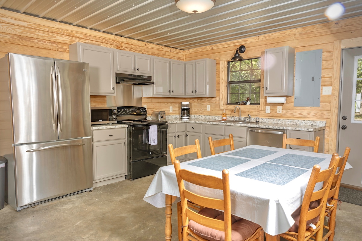The Landings at Sardis Lake- Cabin #1 - Image 4
