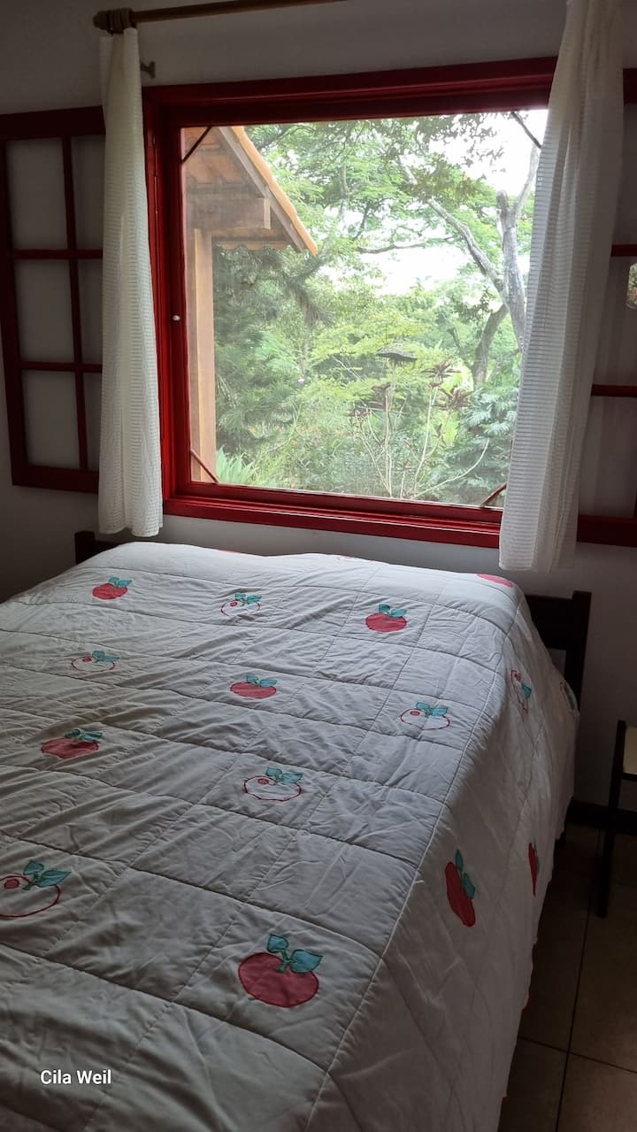 Една от стаите 2, с изглед към градината, 4 легла 