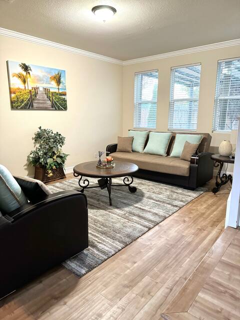 20 Guest Retreat! Stockton/Lodi