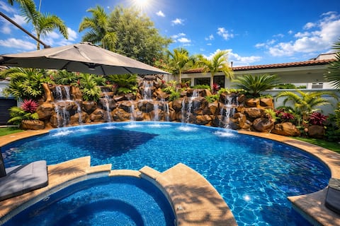 Private Villa | Heated Pool + Jacuzzi