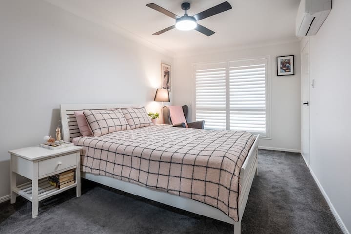 Stunning Greenslopes Townhouse