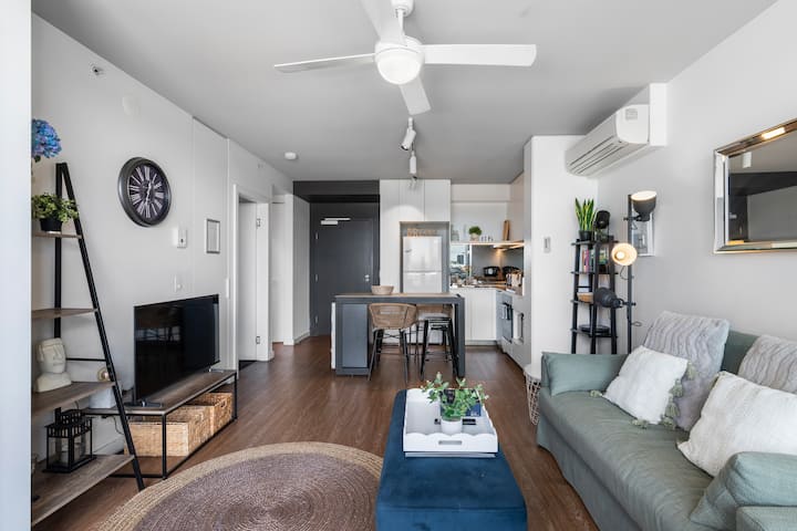 Modern & Homely 2br Apt W/parking @Bowen Hills - Brisbane