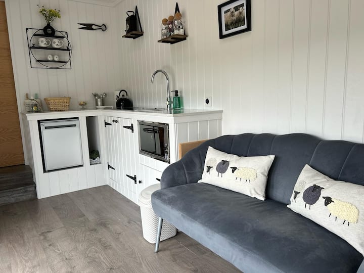 Mint Sauce Shepherds Hut - Essex