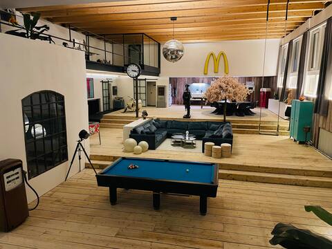 Diana_Kino_Aachen - Movie Cinema Industrial Loft
