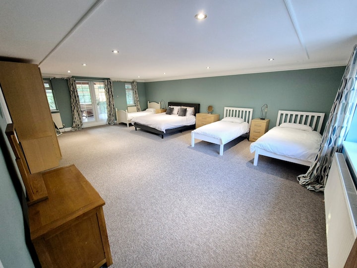 Schlafzimmer 5