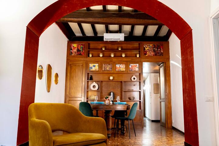 Fontana di Trevi sweet apartment gallery image 4