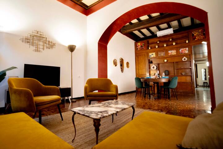 Fontana di Trevi sweet apartment gallery image 2