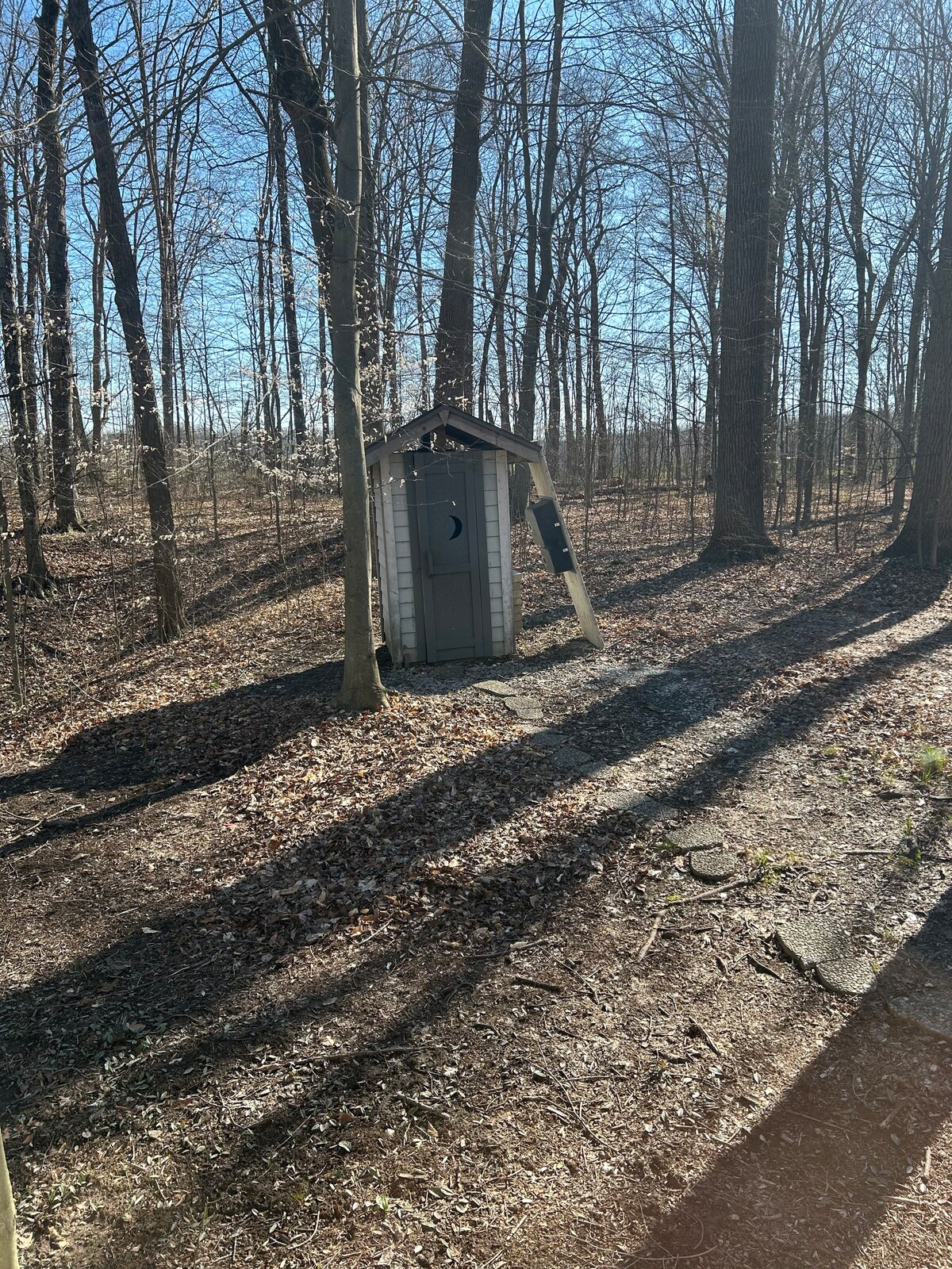 Eric’s Private Off Grid Cabin
