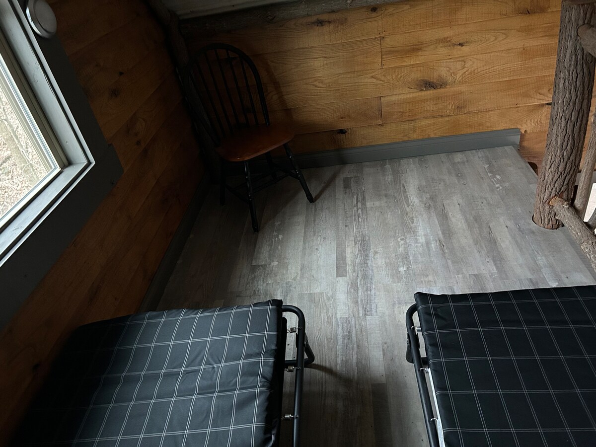 Eric’s Private Off Grid Cabin