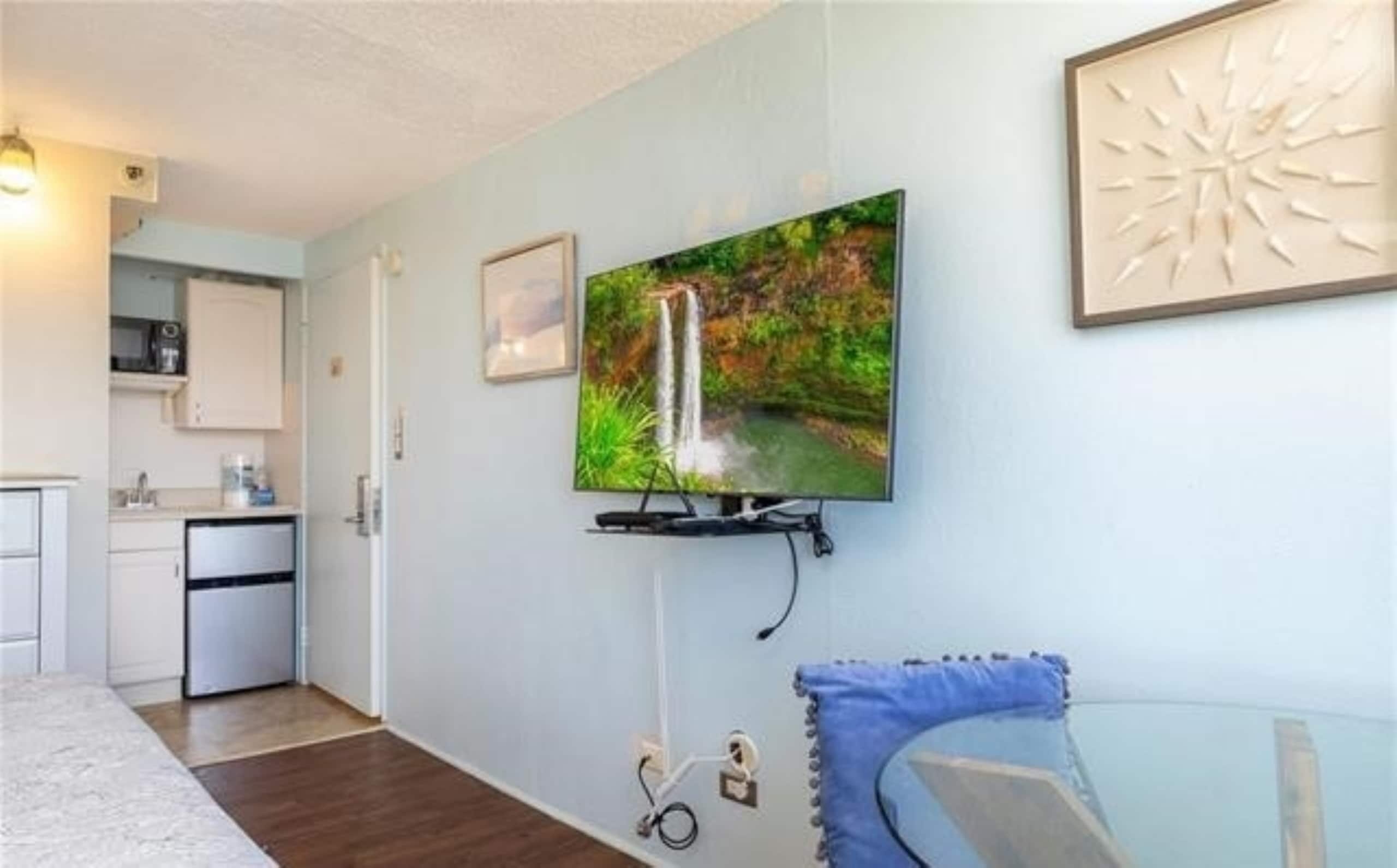 New Listing Ocean View Studio! - Photo 7