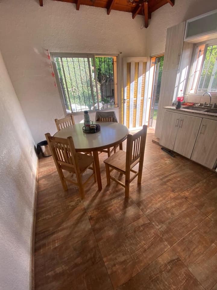 Casa Con Pileta Climatizada. - San Vicente