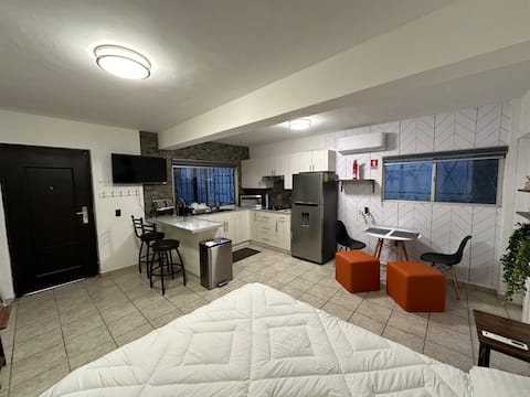 Top Airbnb: Fully Equipped Studio | Downtown | We Invoice in Baja California