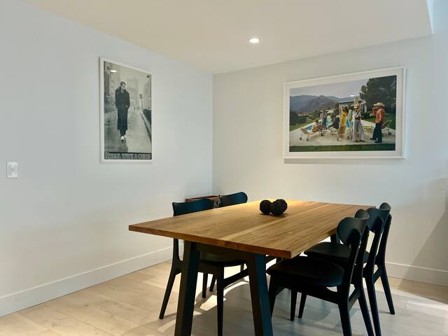 Hawthorn East Apt- Rooftop pool + Gym + Carpark gallery image 5