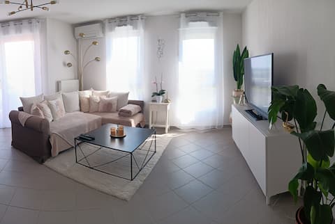 Unoverlooked apartment, 2 people max
